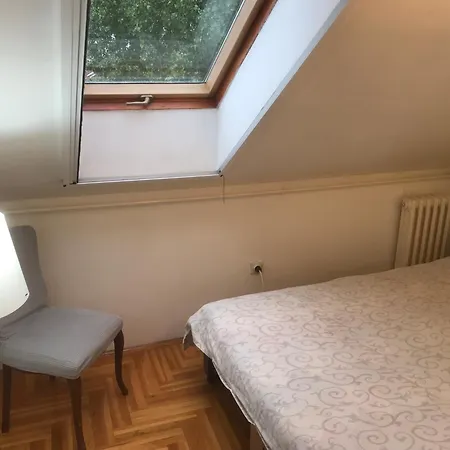 Nikolina Apartment